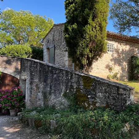 לינה וארוחת בוקר Bergerie 3*