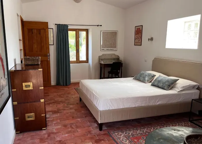 Bergerie לינה וארוחת בוקר 3*